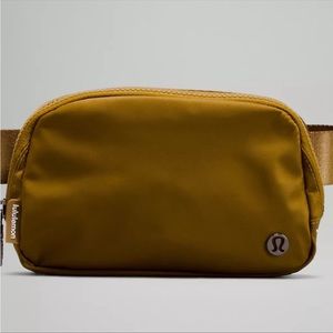 Lululemon Everywhere Belt Bag in Burnt Caramel